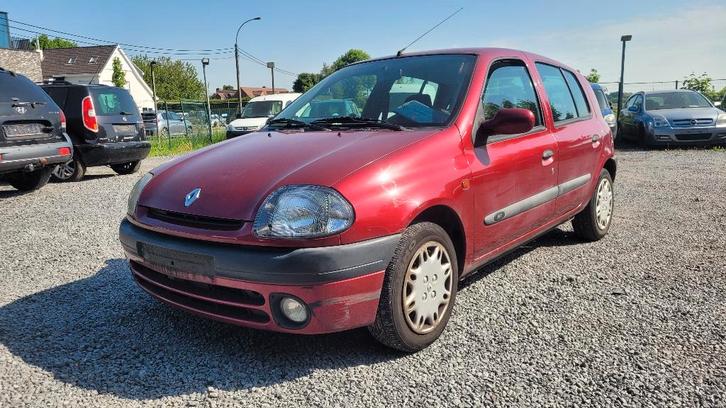 renault clio 1100cc benzine 169000km 5 deurs 2000, Auto's, Renault, Bedrijf, Te koop, Clio, ABS, Airbags, Alarm, Boordcomputer
