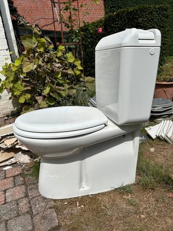 Wc pot beschikbaar voor biedingen