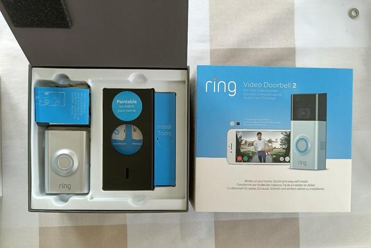 VERLAAGDE PRIJS - Ring Video Doorbell 2, Huis en Inrichting, Deurbellen, Zo goed als nieuw, Draadloos, Bewegingsdetectiesensor