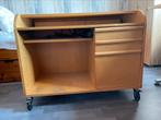 Bureau met uitschuifbare tablet op wielen, Huis en Inrichting, Kasten | Computermeubels, Ophalen, Gebruikt, 40 tot 80 cm, 70 tot 120 cm