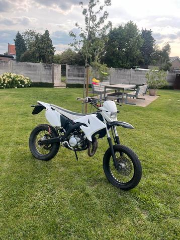 Yamaha dt 50 b-klasse beschikbaar voor biedingen
