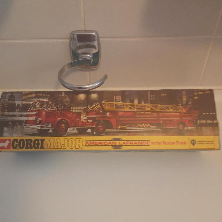 CORGI MAJOR UK N 1143 : CAMION DE POMPIERS, Hobby & Loisirs créatifs, Voitures miniatures | 1:50, Neuf, Autres types, Corgi, Enlèvement