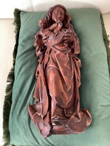 Mariabeeld met zegel ( waarmerk)