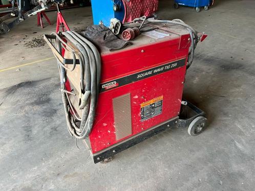 Lincoln square wave tig 255 lasapparaat gebruikt, Doe-het-zelf en Bouw, Gereedschap | Lasapparaten, Tig, Ophalen