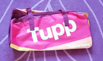 Tupperware™ « Reistas - Trolleytas » rood beschikbaar voor biedingen