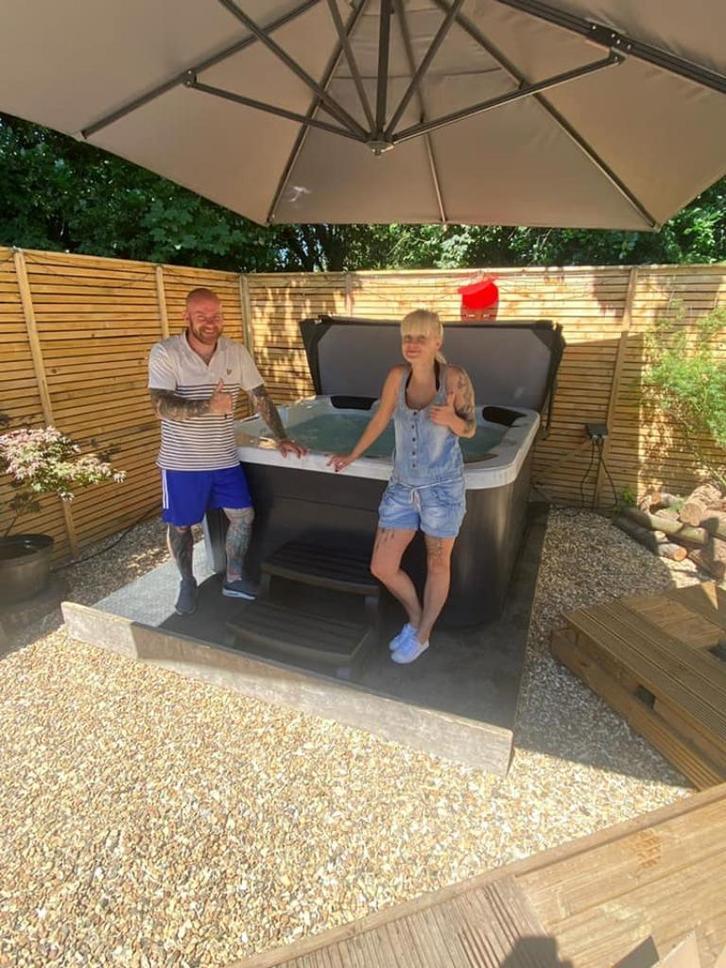 Nog 3 voorradig💦promo-45%💦4 persoons jacuzzi Korting, Tuin en Terras, Bubbelbaden en Hottubs, Nieuw, Afdekzeil, Ophalen of Verzenden