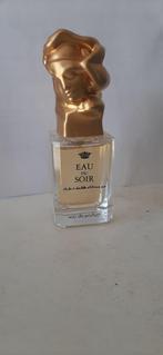 parfum vrouwen 30 ml, Ophalen of Verzenden, Zo goed als nieuw, Parfumfles, Gevuld