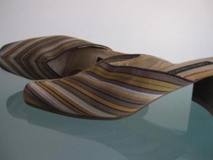 Gratis Verzenden | Carlo Colucci nieuwe groene slippers 36, Kleding | Dames, Schoenen, Nieuw, Slippers, Bruin, Verzenden