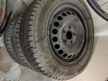 Winterbanden T5 beschikbaar voor biedingen