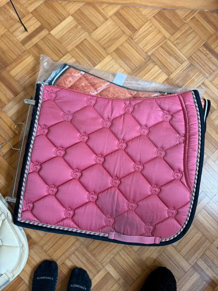 Dressuur onderleggers, Animaux & Accessoires, Chevaux & Poneys | Couvertures & Couvre-reins, Comme neuf, Enlèvement