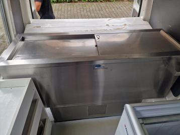 Diepvries voor ijskar beschikbaar voor biedingen