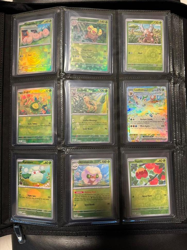 Collection Pokémon Prismatic Evolutions, Hobby & Loisirs créatifs, Jeux de cartes à collectionner | Pokémon, Comme neuf, Enlèvement ou Envoi