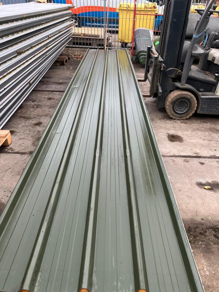 Grote partij geïsoleerde dakpanelen 4 cm, Doe-het-zelf en Bouw, Dakpannen en Dakbedekking, Zo goed als nieuw, Overige typen, Metaal