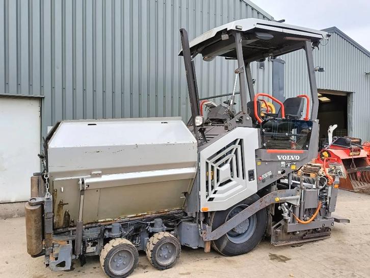 Volvo P 2870 D paver finisher asfaltmachine 2020 (bj 2020), Zakelijke goederen, Machines en Bouw | Overig