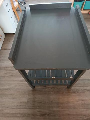 Luiertafel commode grijs beschikbaar voor biedingen