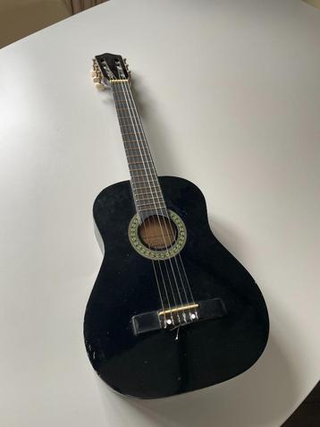 gitaar beschikbaar voor biedingen