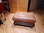 Poef in bruin leder, Enlèvement