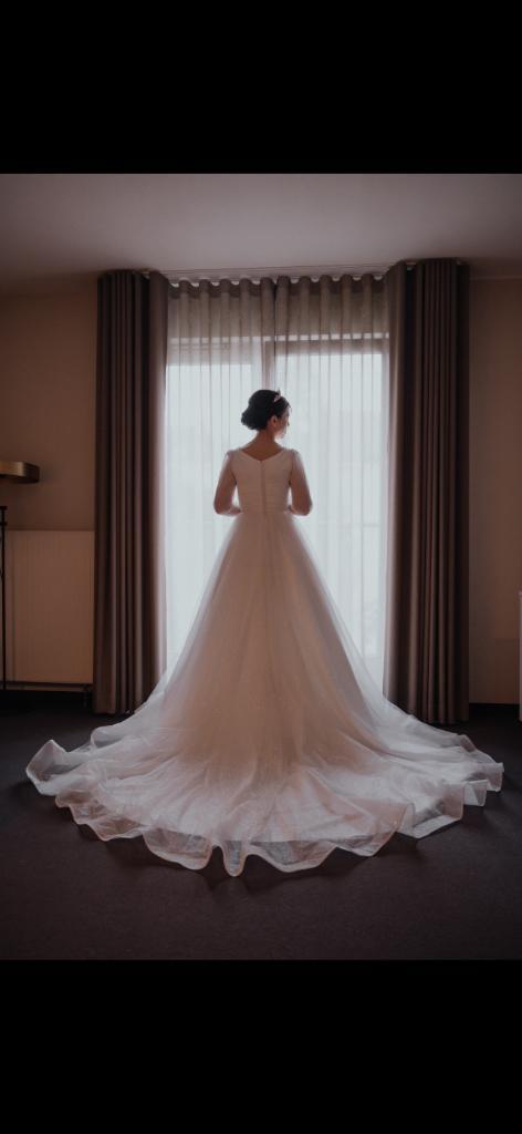 prachtige trouwjurk, Kleding | Dames, Jurken, Zo goed als nieuw, Maat 38/40 (M), Wit, Ophalen of Verzenden