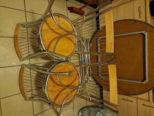 Table ronde 112cm et 4 chaise (bois et metal), Maison & Meubles, Tables | Tables à manger, Comme neuf, Quatre personnes, Rond