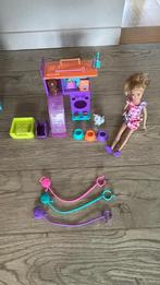 Barbie - Team Stacie pop met hondenverzorgingscenter, Ophalen, Zo goed als nieuw, Barbie