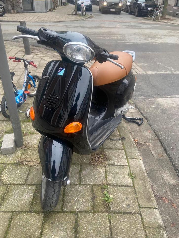 Vespa et2 b-klasse, Fietsen en Brommers, Scooters | Piaggio, Zo goed als nieuw, Ophalen
