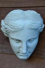 Peinture murale représentant une tête grecque, Enlèvement