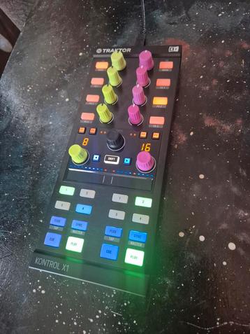 Traktor Kontrol X1 MK2, Enlèvement, Comme neuf