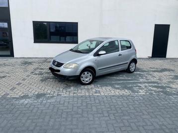 Volkswagen Fox, voiture citadine parfaite pour débutants, Autos, Argent ou Gris, Achat, Boîte manuelle, Noir