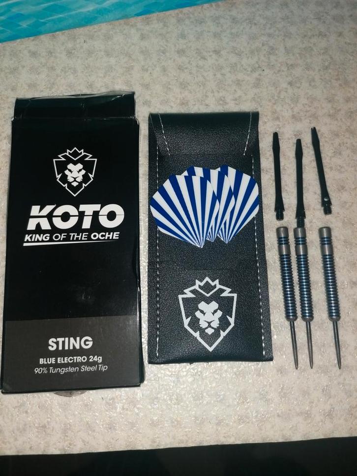 KOTO Blue electro 24 gram, Sport en Fitness, Darts, Gebruikt, Flights, Ophalen of Verzenden