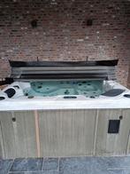 Jacuzzi met balboa sturing afmeting 200cm x 200cm, Ophalen, Gebruikt, Afdekzeil, Vast