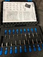 HERSTELGEREEDSCHAP ELECTRISCHE STEKKERS, Ophalen, Nieuw