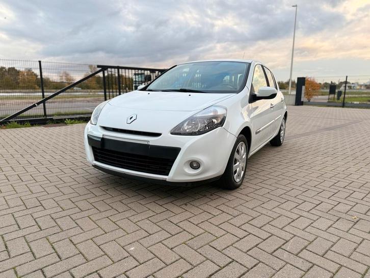 RENAULT CLIO - BENZINE - 2011- 205.000KM - MANUEEL, Auto's, Renault, Particulier, Clio, ABS, Benzine, Euro 5, Berline, 5 deurs