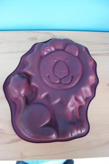 Silicone bakvorm 'leeuw' beschikbaar voor biedingen