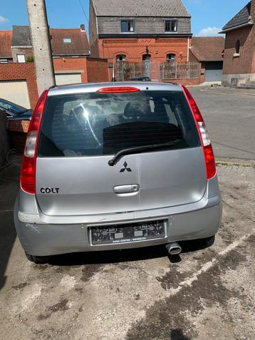 Mitsubishi Colt Essence Boite auto Airco 200.000klm, Autos, Mitsubishi, Argent ou Gris, Achat, 5 portes, Automatique