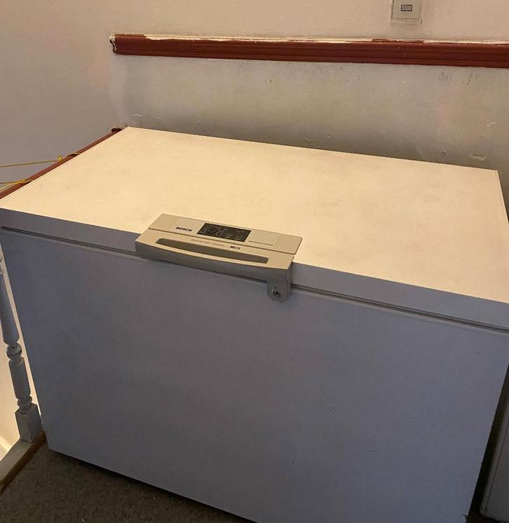 Congélateur Coffre BOSCH, Electroménager, Réfrigérateurs & Frigos, Utilisé, Avec compartiment congélateur, 200 litres ou plus