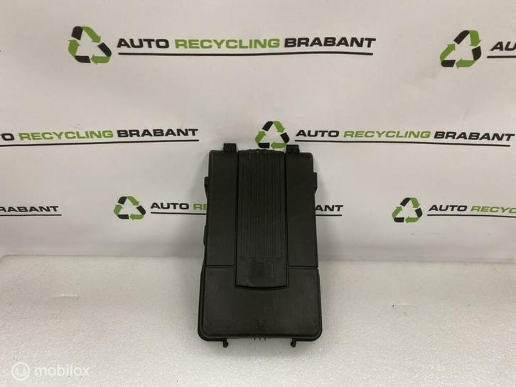 Accu Afdekkap Volkswagen Passat B7 ORIGINEEL 3C0915443A, Auto-onderdelen, Accu's en Toebehoren, Gebruikt, Ophalen of Verzenden