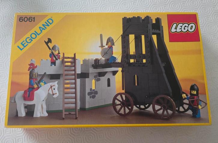 Lego Castle 6061 Siege Tower 1984 100% compleet met box, Kinderen en Baby's, Speelgoed | Duplo en Lego, Lego, Ophalen of Verzenden