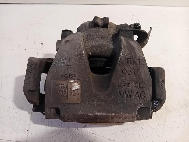 REMKLAUW RECHTS VOOR Audi A4 Avant (B9) (8W06DH), Auto-onderdelen, Remmen en Aandrijving, Audi, Gebruikt