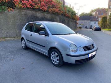 Volkswagen Polo 1.2 essence radio avec ecran disponible aux enchères