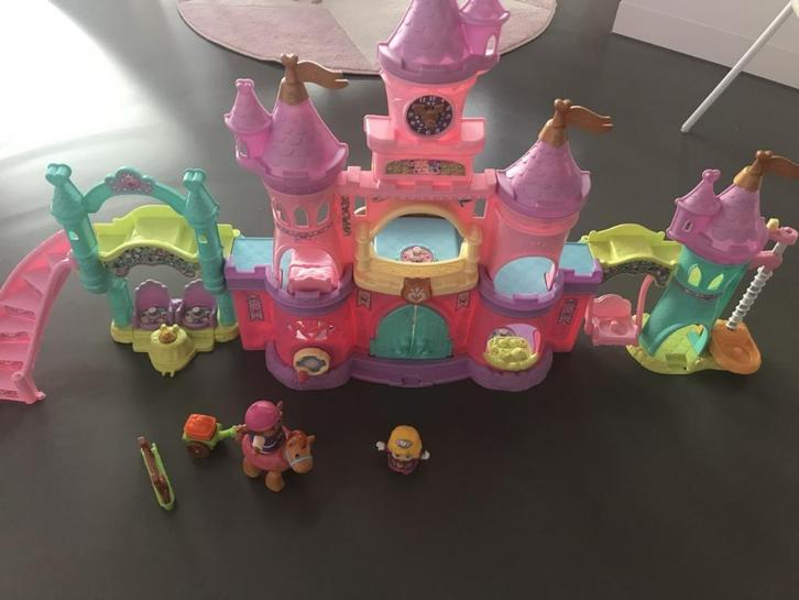 VTech Vrolijke Vriendjes droomkasteel + Lizzy + paard, Kinderen en Baby's, Speelgoed | Vtech, Zo goed als nieuw, 2 tot 4 jaar