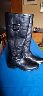 Bottes noires.  37, Enlèvement, Comme neuf