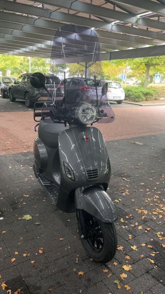 Gts tocana, Vélos & Vélomoteurs, Scooters | Vespa, Comme neuf, Enlèvement ou Envoi