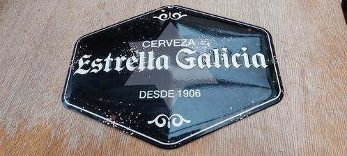 Zeldzaam emaillebord Estrella Galicia (Spaans bier) zwart, Verzamelen, Biermerken, Zo goed als nieuw, Reclamebord, Plaat of Schild