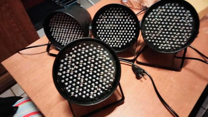 Show Tec led par spots, Musique & Instruments, Lumières & Lasers, Comme neuf, Lumières, Commande sonore, Couleur, Effet stroboscopique