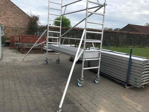 Zeer grote aluminium stelling (rolstelling)!!, Doe-het-zelf en Bouw, Steigers, Zo goed als nieuw, Gevelsteiger, 5 meter of hoger