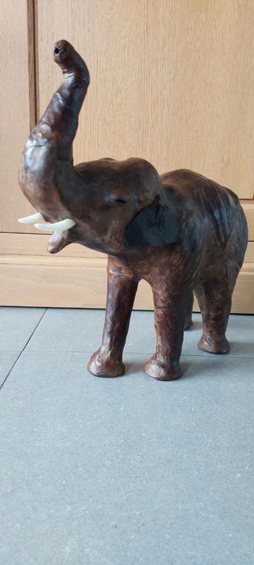 Echt lederen olifant, perfecte staat. Geschatte waarde 110€