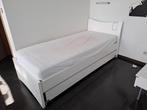 1 lit + sommier à lattes + matelas + table de chevet, Comme neuf, 90 cm, Modern, Bois