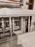 Lit bébé ancien en bois, Moins de 70 cm, Sommier à lattes, Enlèvement, Utilisé