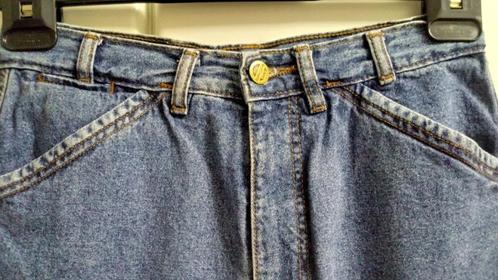 Blauw jeansbermuda van Birgini, maat 31, Kleding | Dames, Spijkerbroeken en Jeans, Zo goed als nieuw, Blauw, Ophalen of Verzenden