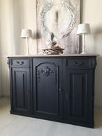 Prachtige kast met mooi houten blad en sierlijk beslag, Huis en Inrichting, Kasten | Dressoirs, Ophalen, Gebruikt